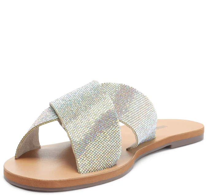 Zapatilla plana con tiras cruzadas y brillo plateado